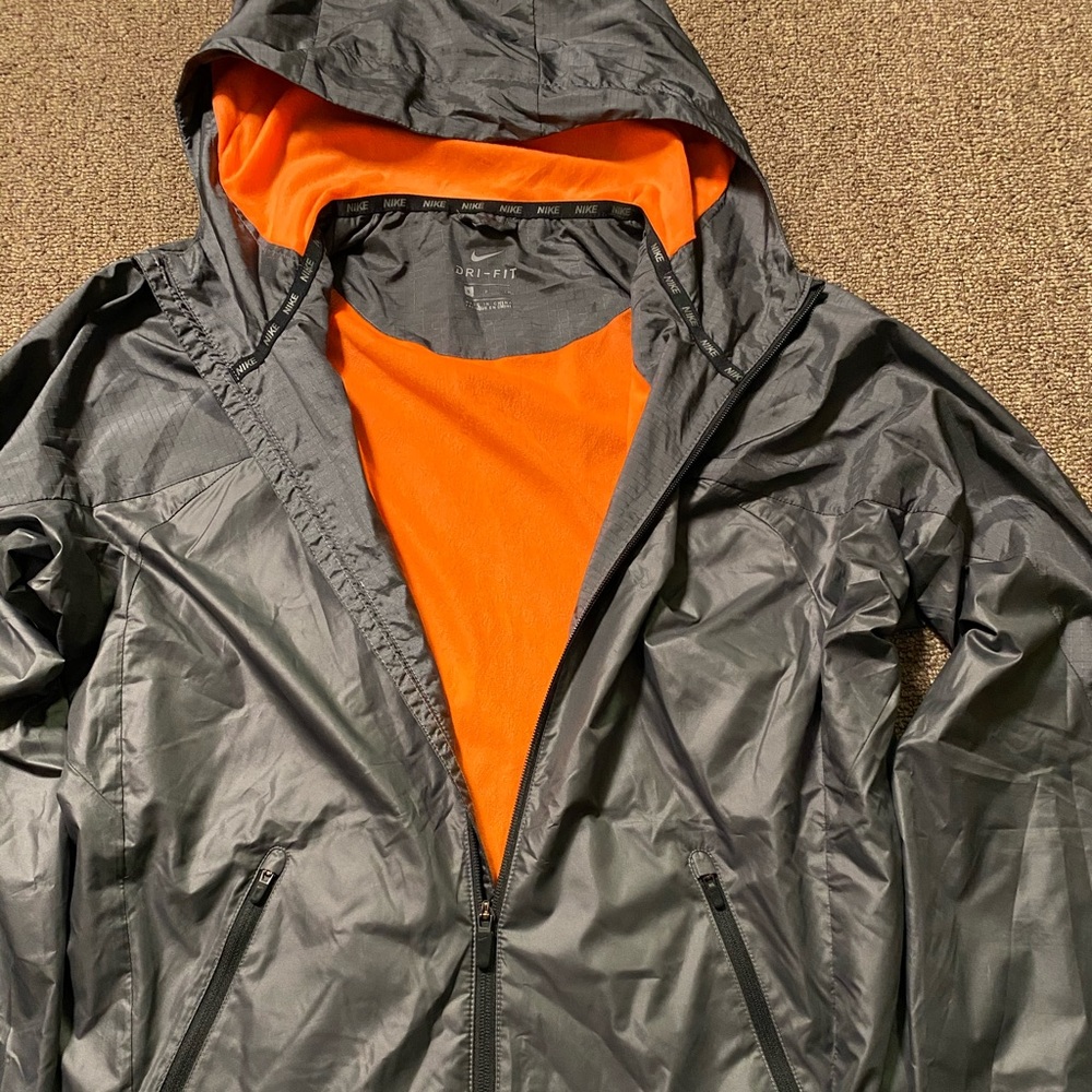 Nike jacket - Picture 4 of 5